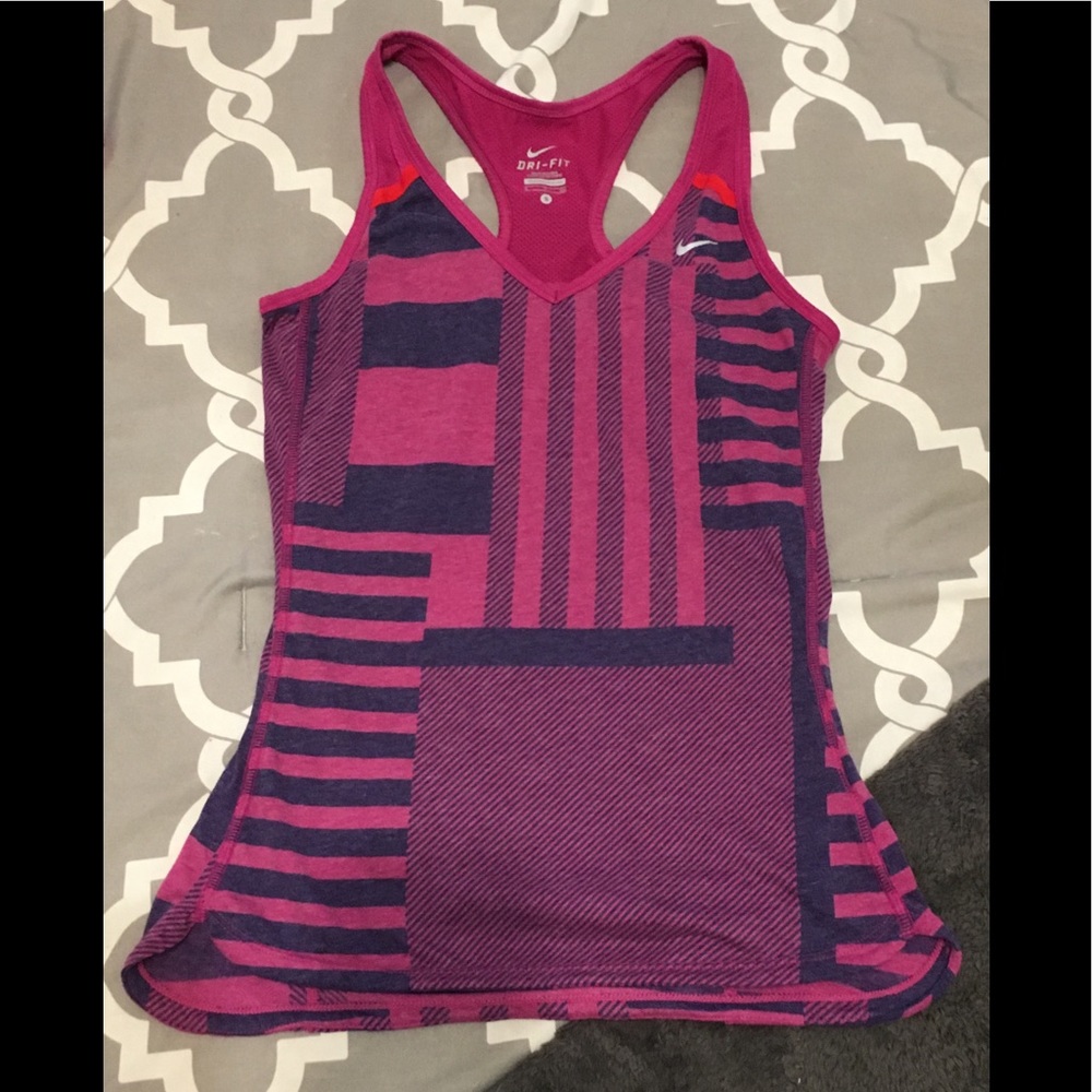 Nike Fitted tank- small